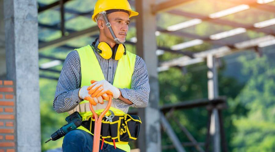 Professional gutter cleaning in Altaville, CA